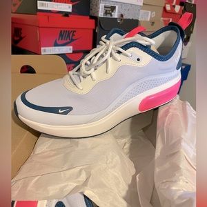 Women’s Nike Air Max Dia